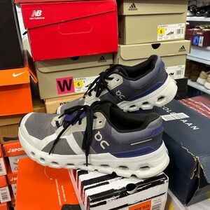 🔥shoe/sneakers will be shown during my live show today/ AVAILABLE FOR PURCHASE